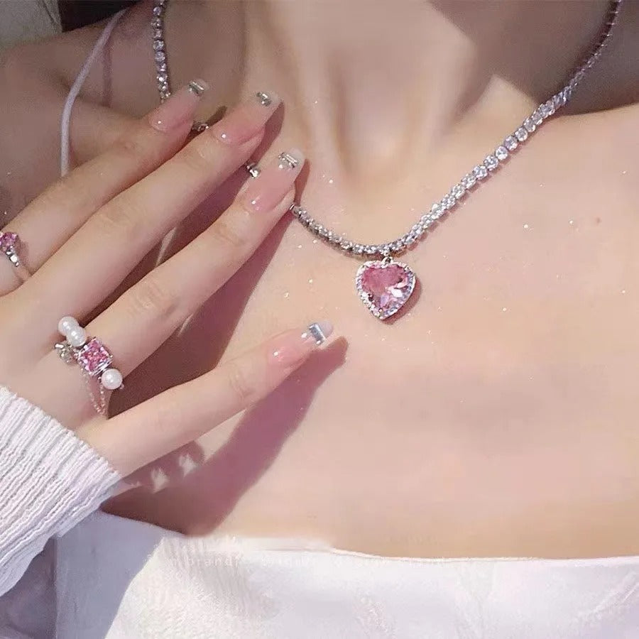 17241 1b-012 Collar de corazon rosado 1 Pza