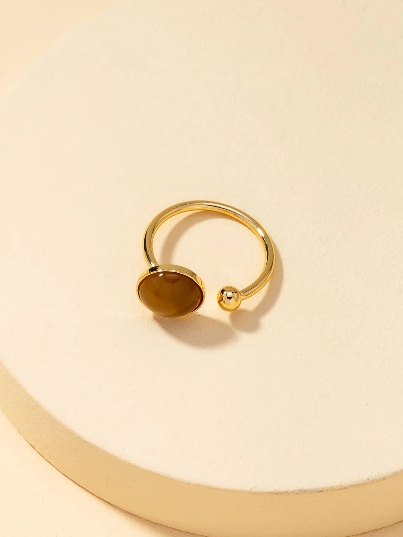 7383 b03-13 Anillo con diseño de bola redonda