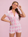 5929 a02-06 Qutie Mono unitard con cuello con botón delantero con estampado de rombo
