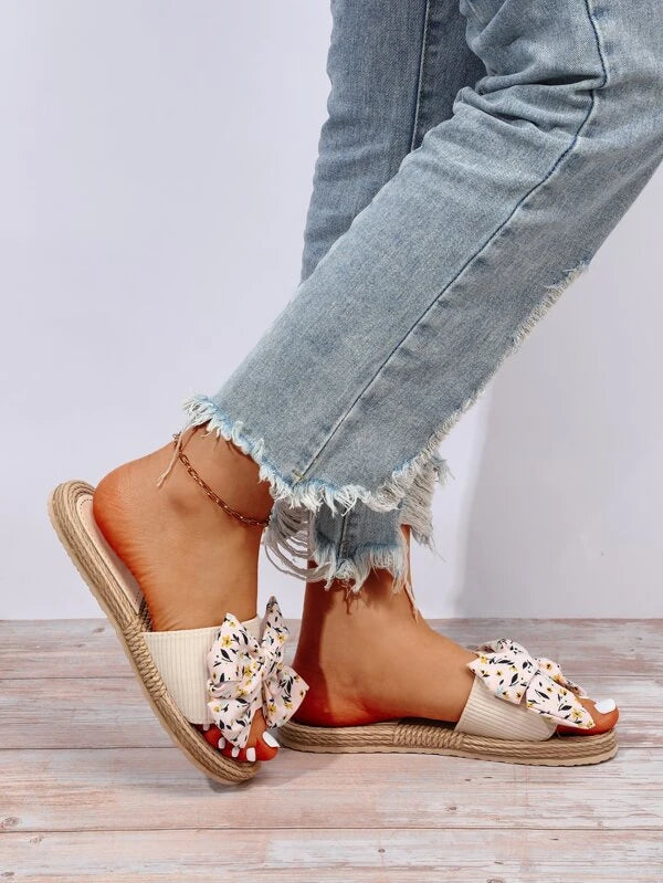 7220 b02-03  Chanclas de la decoración del arco gráfico floral ditsy de las mujeres