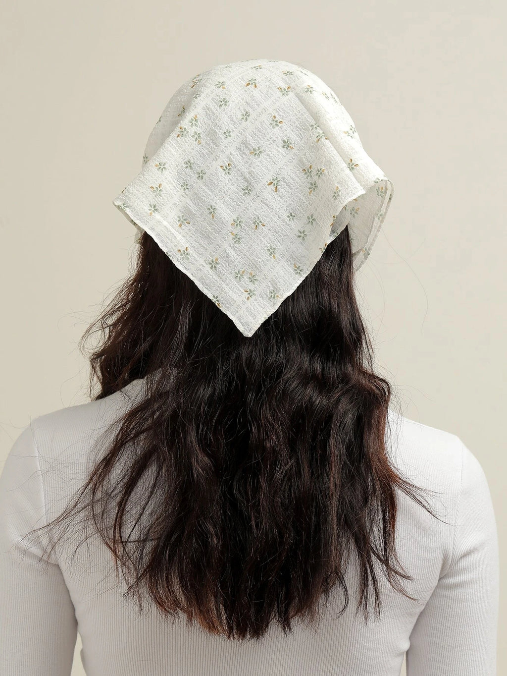 8084 1c-03-03 Diadema para el pelo estilo rústico francés con pequeñas flores frescas y triángulo floral
