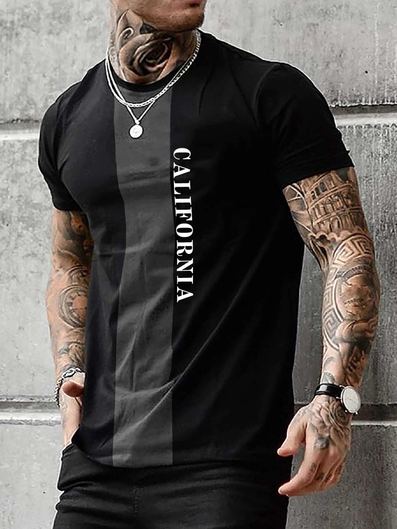 7788 a08-07 Camiseta con estampado de letra panel en contraste