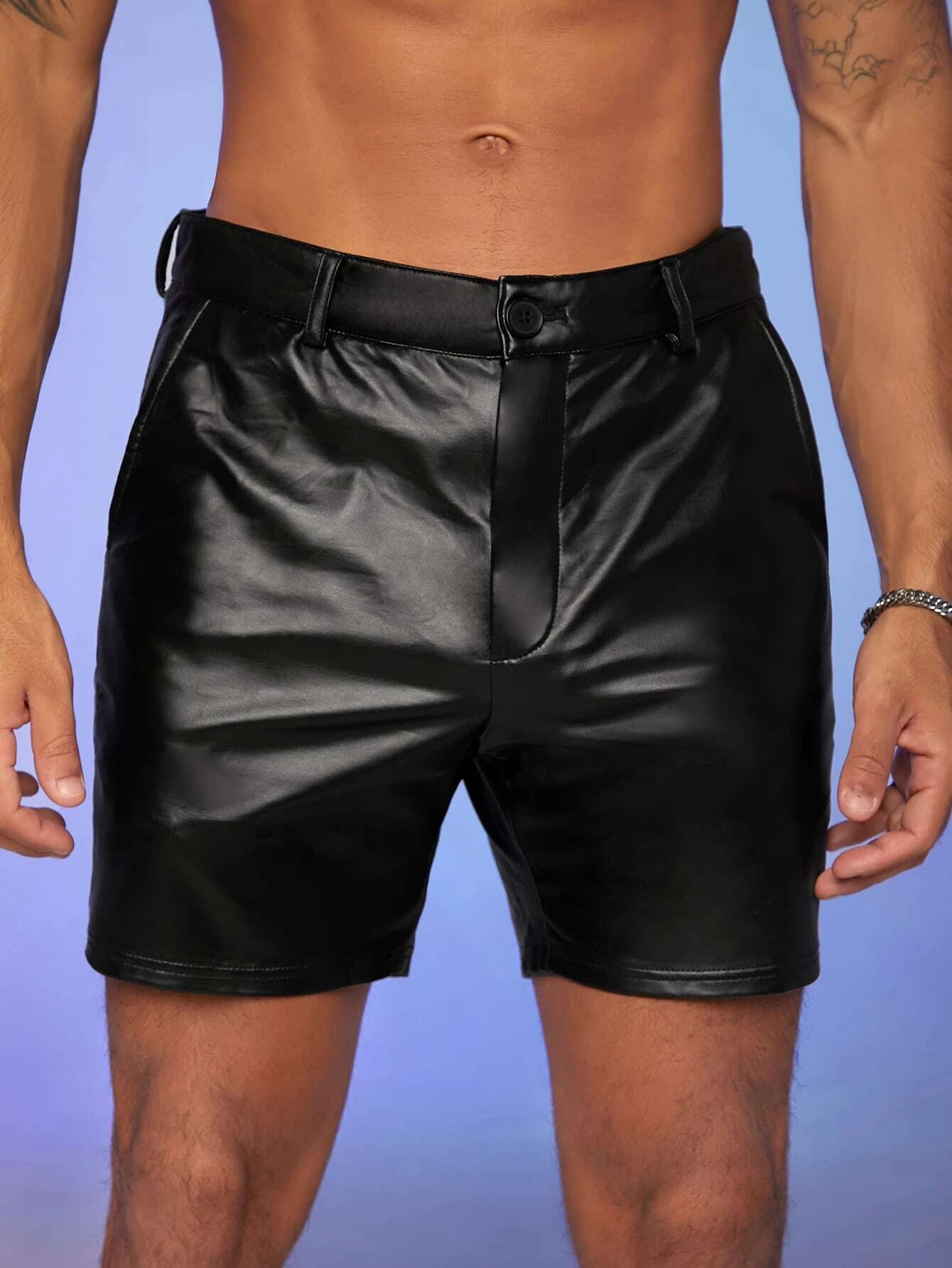 6579 1a-01-03 Shorts con botón delantero cuero PU