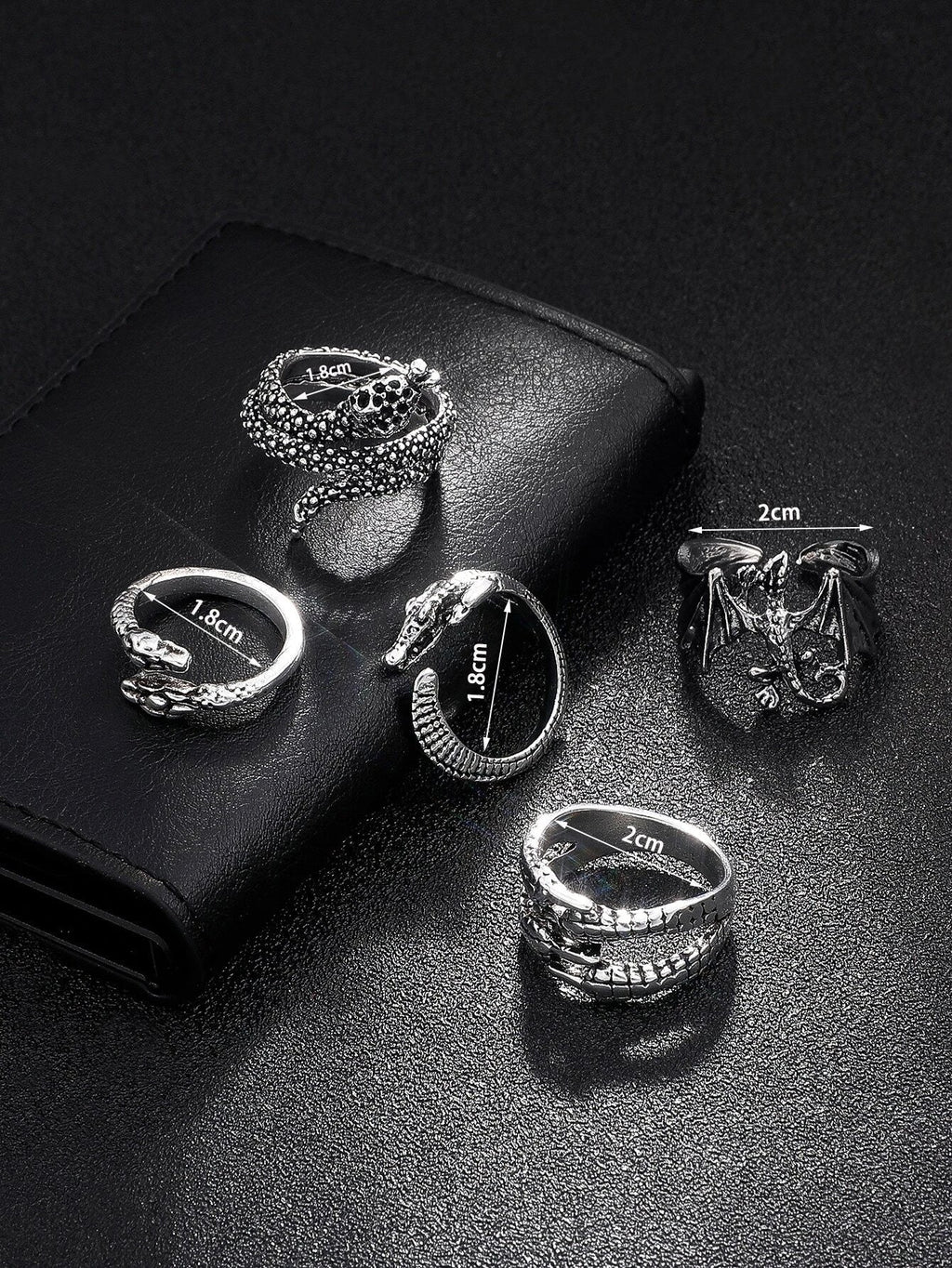 10300 1b-023 Anillo de acero inoxidable con diseño de serpiente