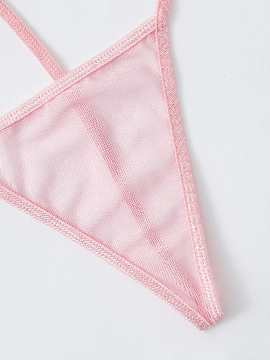 13358 2b-02-08 Tanga de malla con diseño de pompón