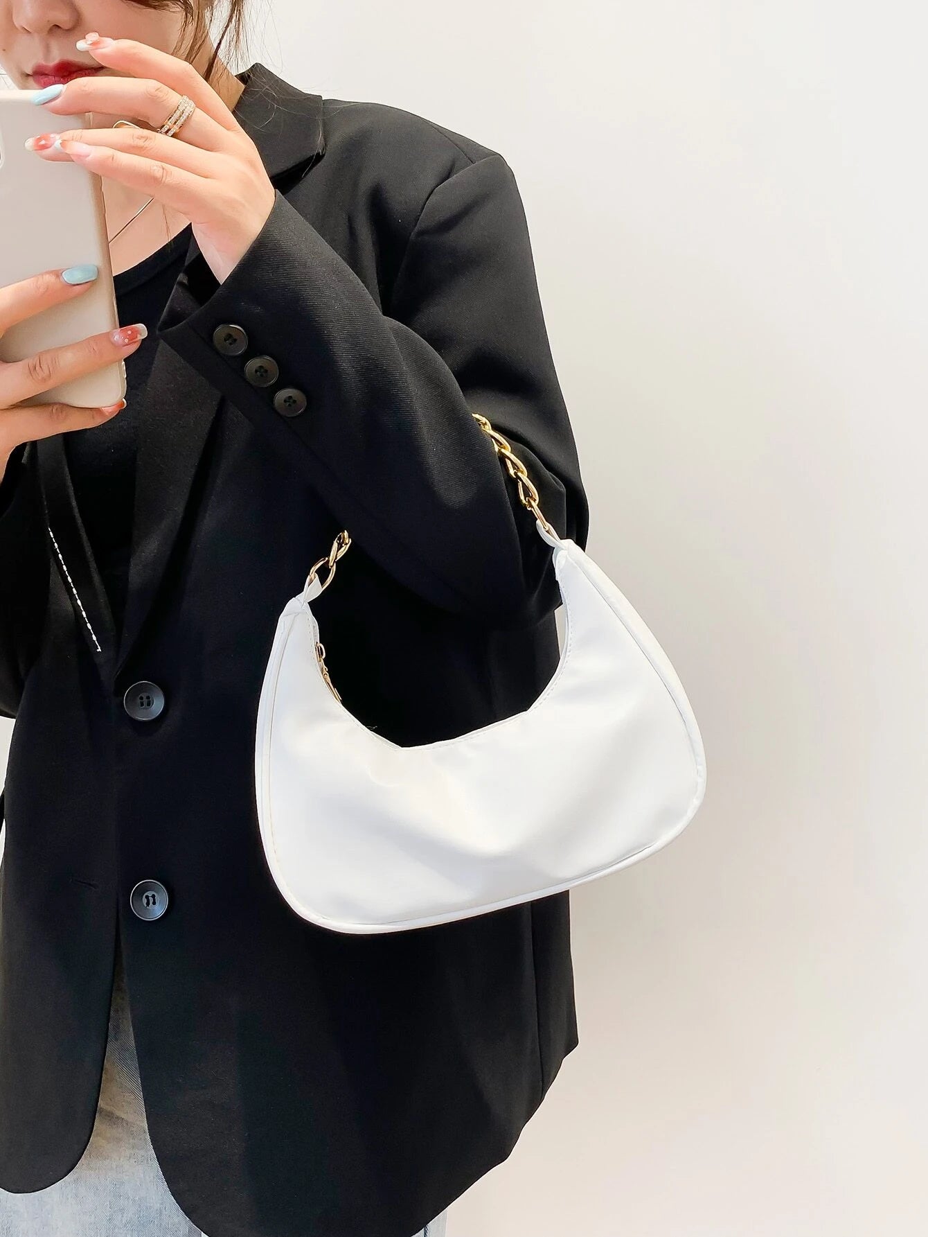 10228 1a-113 Bolso hobo minimalista con cadena