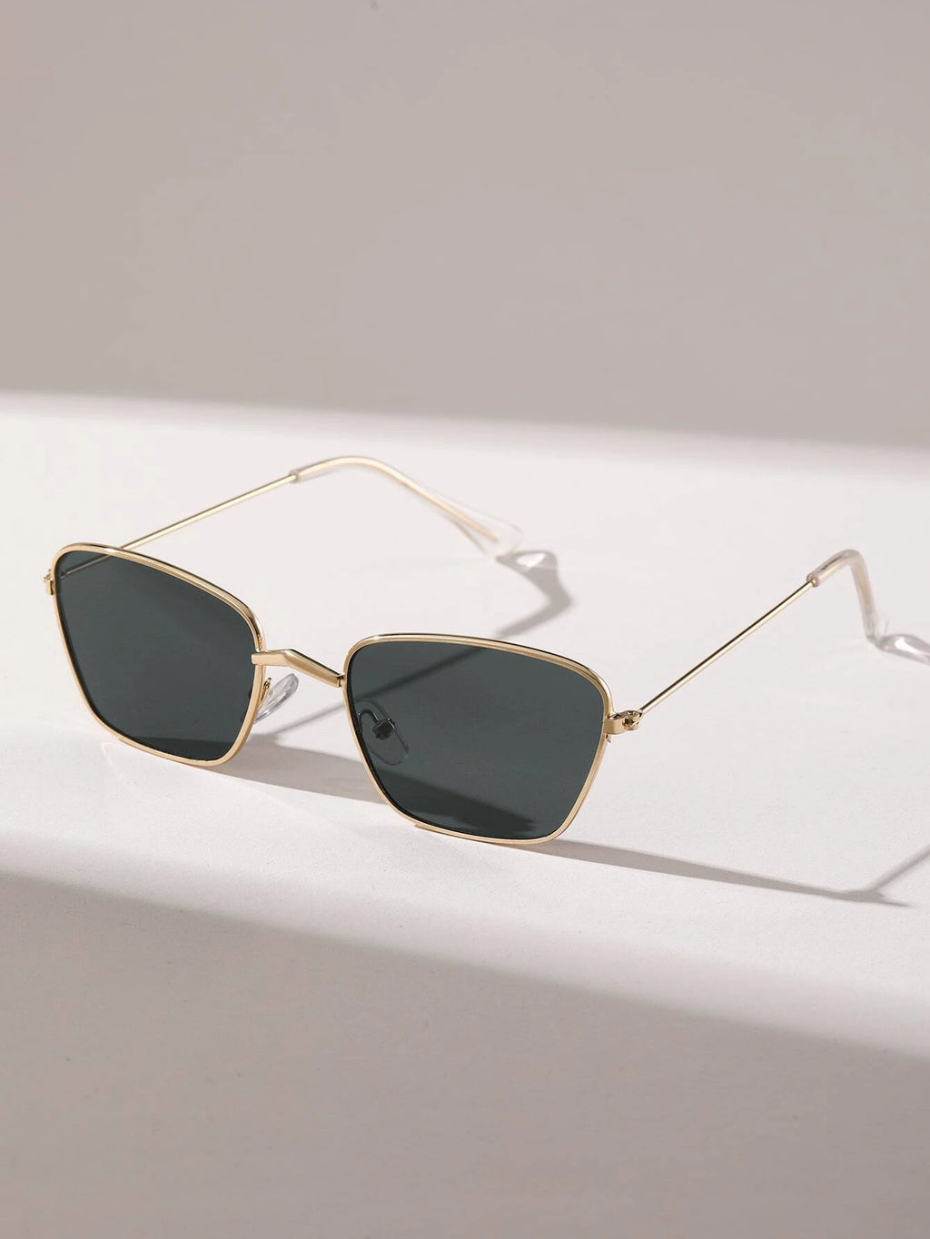 5934 1b-04-15 Un par Gafas de moda montura metálica