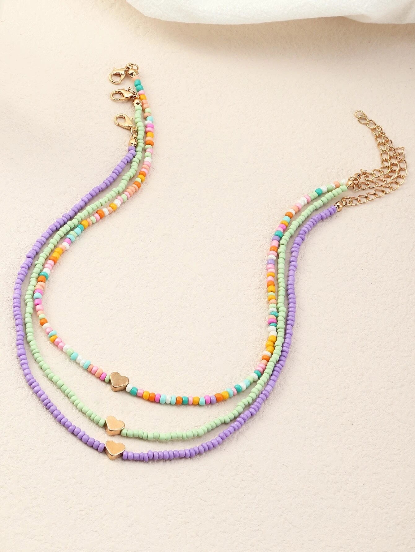 6057 b03-09  Tres piezas Collar con cuenta con adorno de corazón