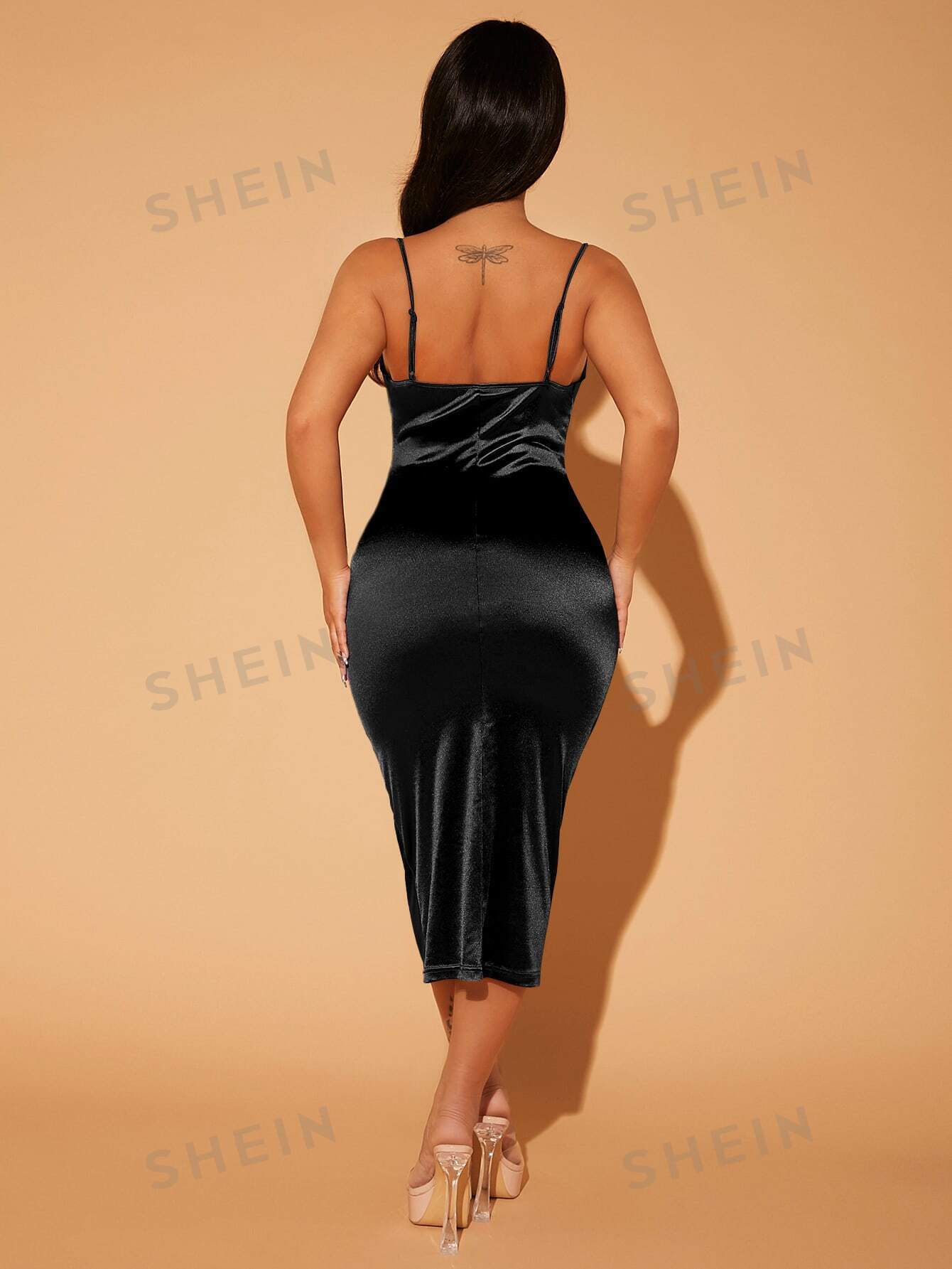 18481 1a-051 Vestido ajustado escote drapeado de satén 1 Pza