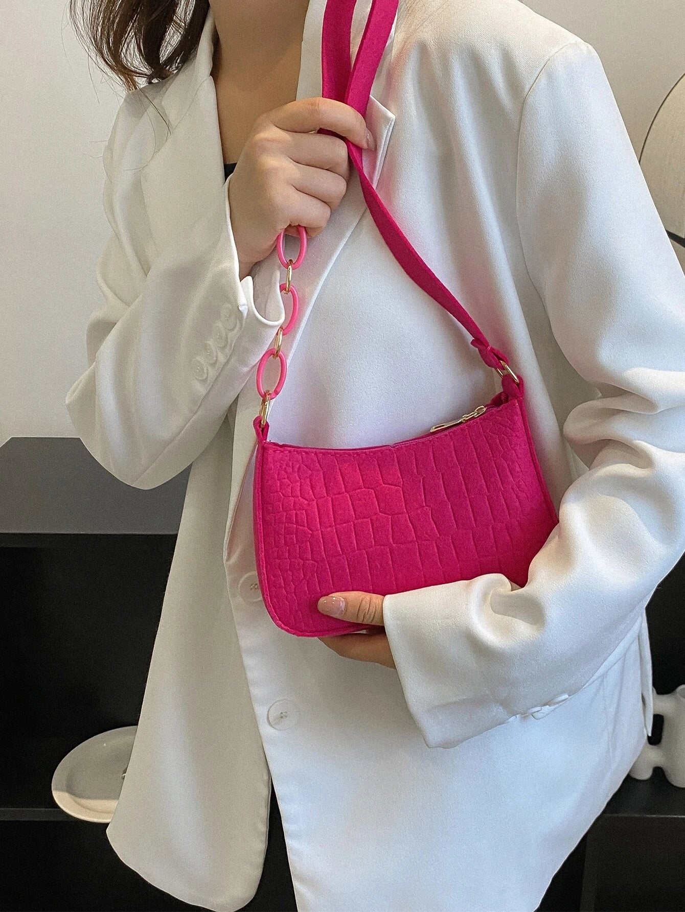 14611 1c-03-10 Bolso baguette 1 Pza