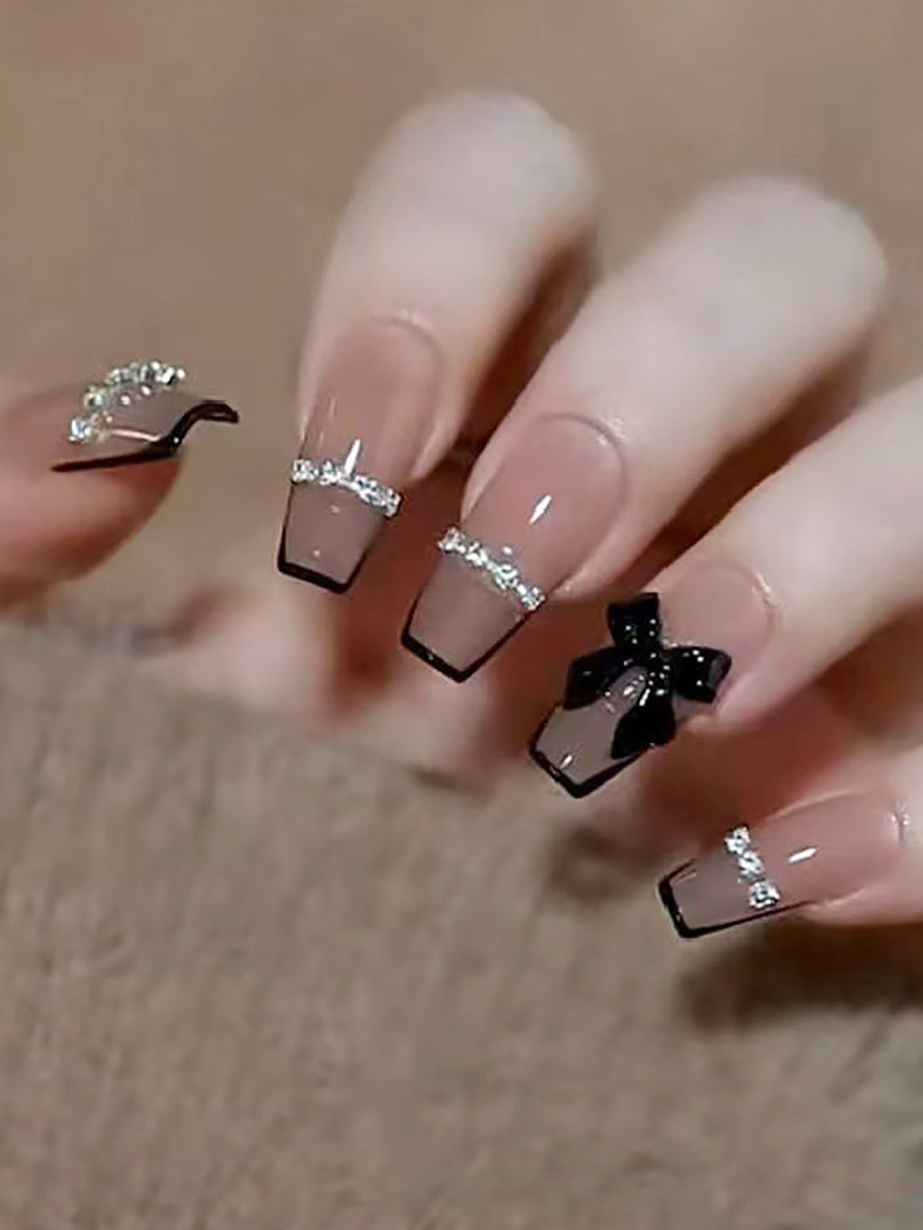 17872 1b-050 Uñas postizas largas con decoración de pedrería 24 Pzas