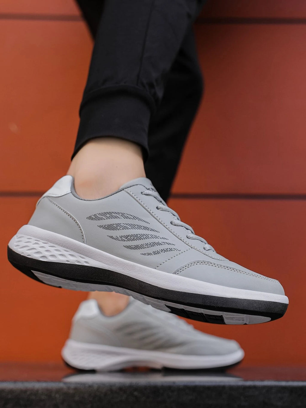 8726 1c-024 Zapatillas deportivas delanteras con cordones y estampado de letras para hombre