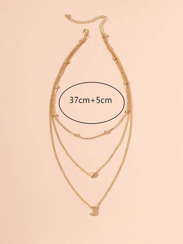 7970 b03-17 Collar a capas accesorio con letra J