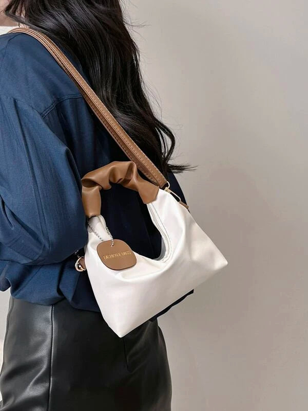 7537 a03-04 Bolso hobo minimalista con diseño fruncido con accesorio de bolso