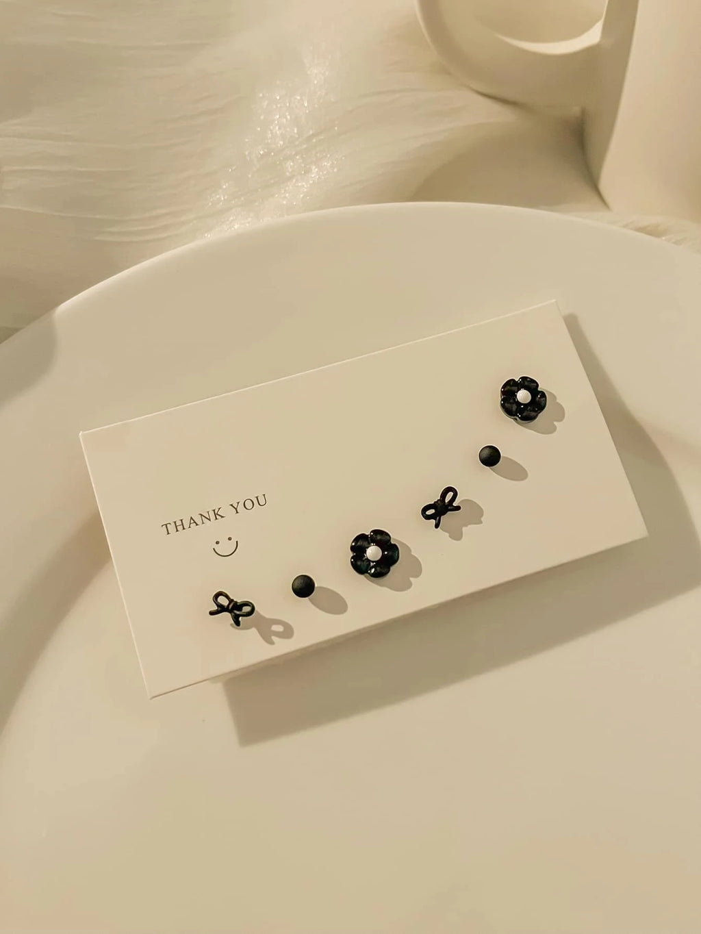 8012 1b-047 Set Pendientes de tachuela flor & lazo 6 Pzs