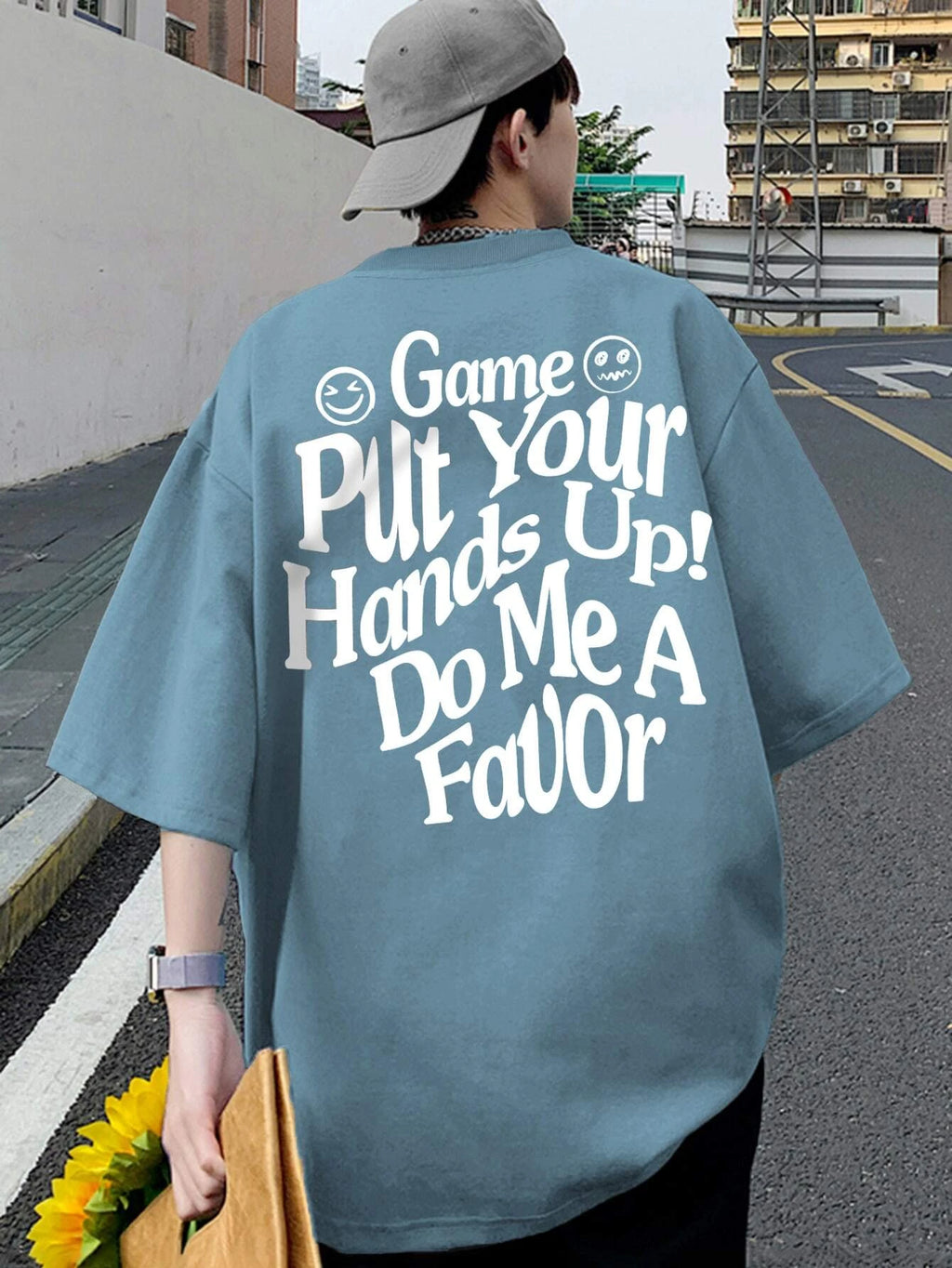 6719 a03-03 Polo oversize con estampado de slogan