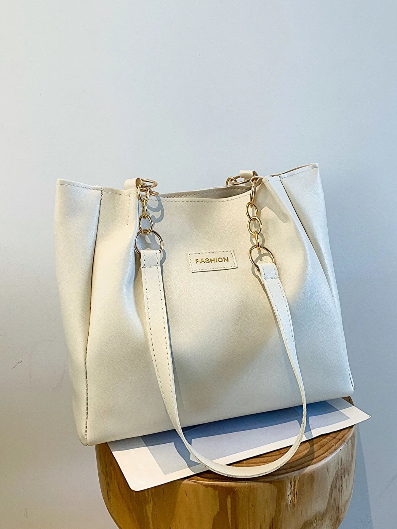 8462 1c-018 Bolso tote de hombro blanco con diseño de parche de letra doble asa