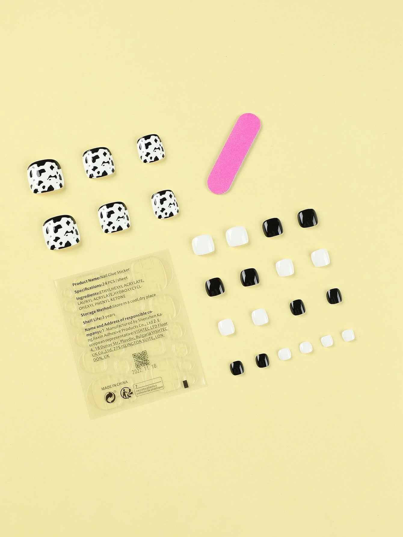5473 1b-174 Uñas postizas 24 piezas uñas cortas con patrón patrón de vaca y 1 lima de uñas de los pies 1 hoja de cinta