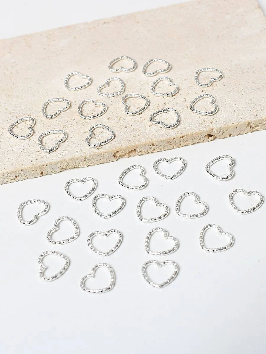 8445 1b-070 Treinta piezas Decoración diseño de corazón para cebello