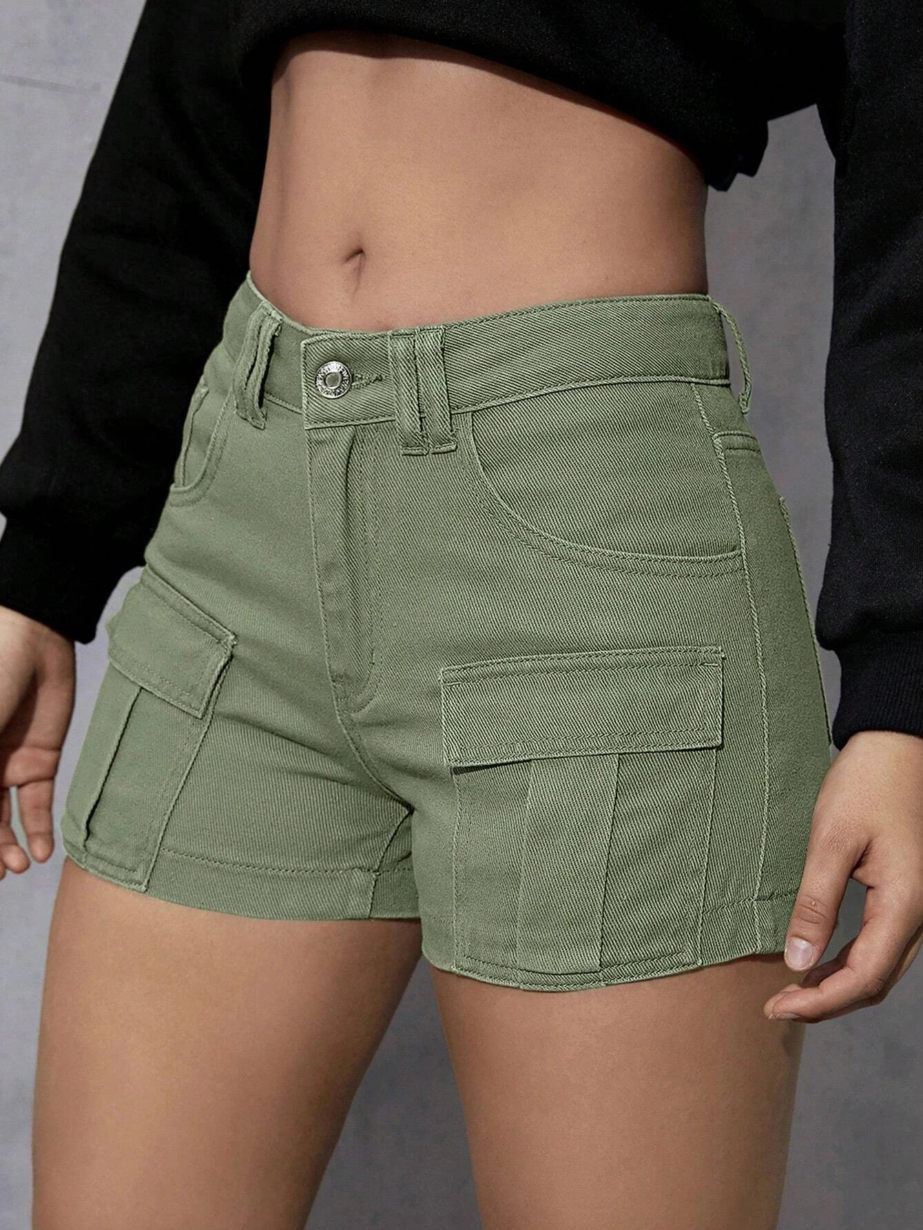 10362 1a-045 Shorts en mezclilla con bolsillo con solapa cargo