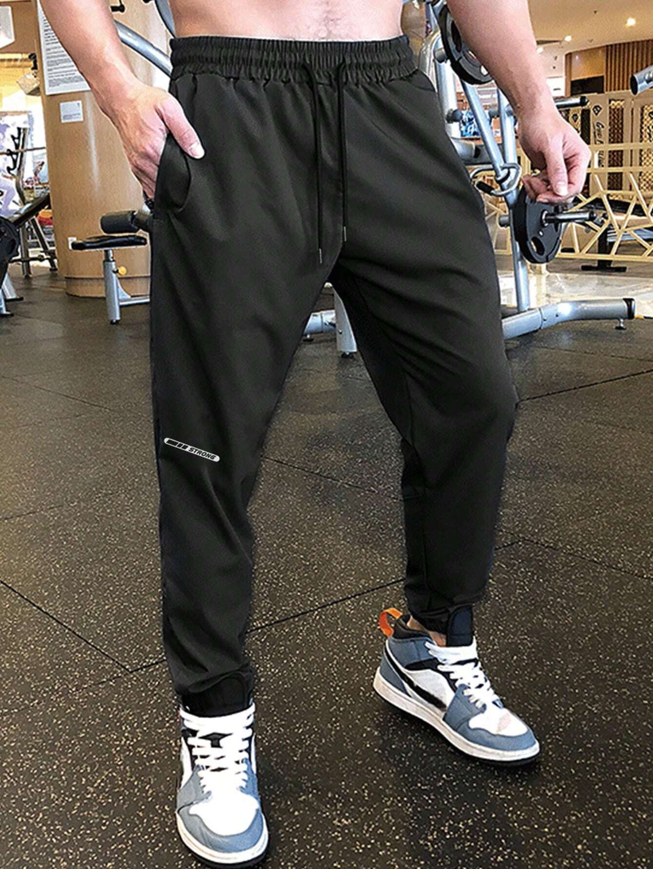 7693 1t-209 Pantalones deportivos con estampado de letra de cintura con cordón