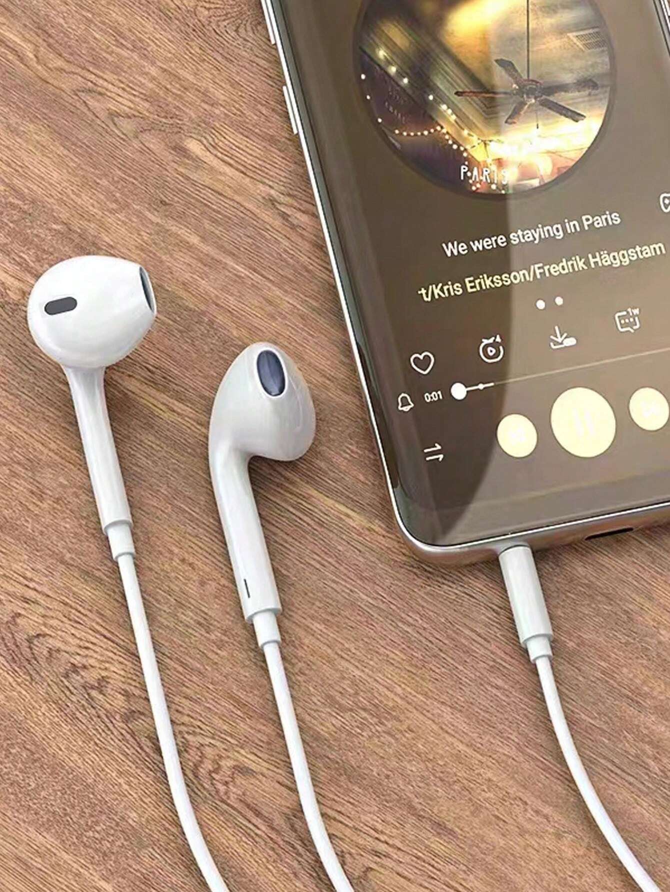6892 b01-07 Auriculares internos con cable