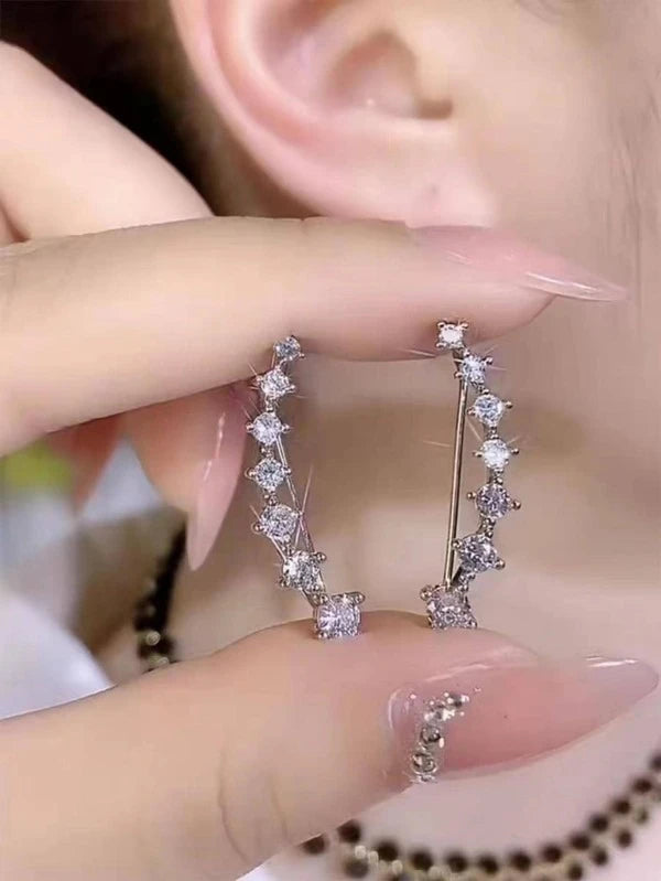 7840 b03-02 Un par Pendientes de mujer con diseño de diamante de imitación