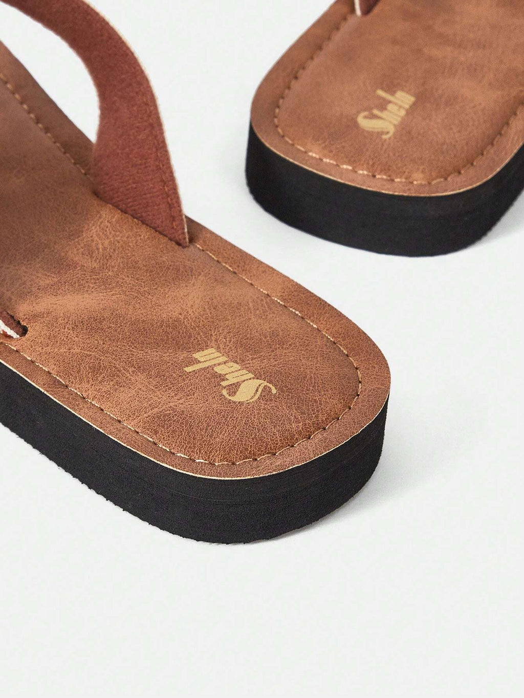 7876 a11-03 Chanclas para con diseño bordado de dedo diseño Zapatillas