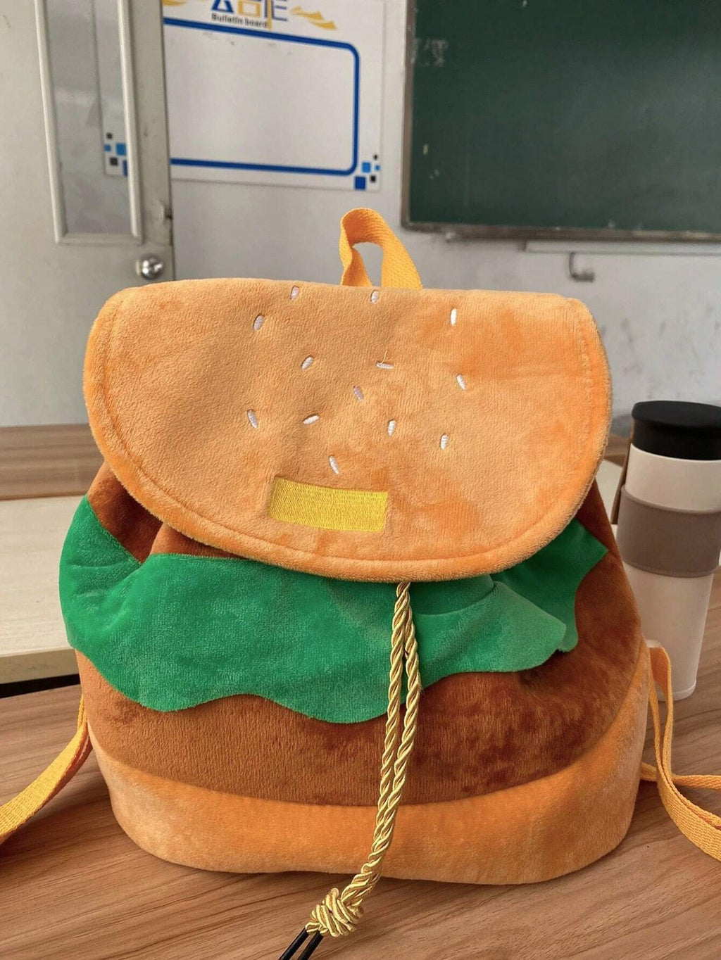 14367 1c-03-08 Mochila diseño de hamburguesa 1 Pza