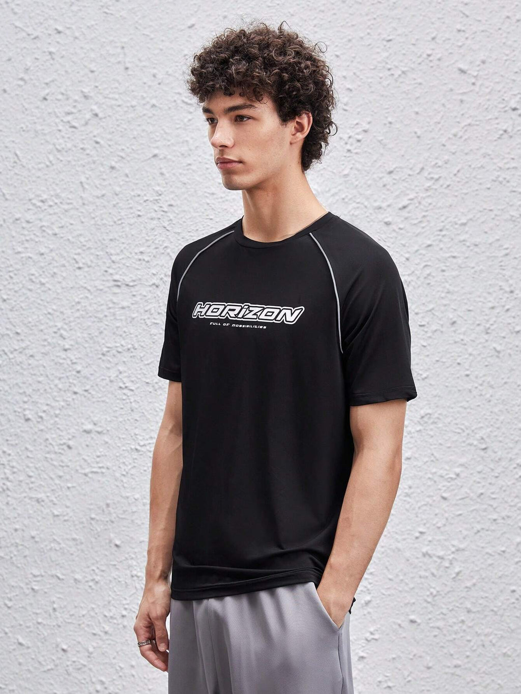 6908 a06-03 Una pieza Camiseta unisex con estampado de letra de manga raglán