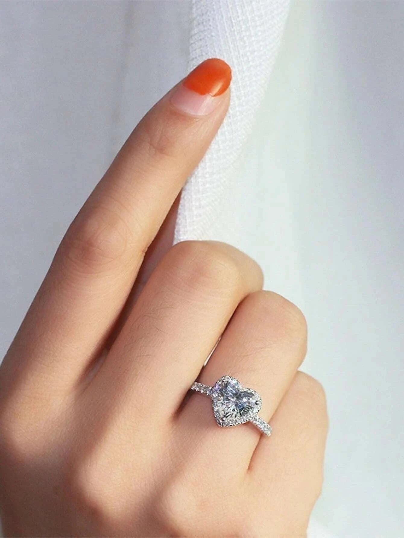 10599 1b-074 Anillo en forma de corazón