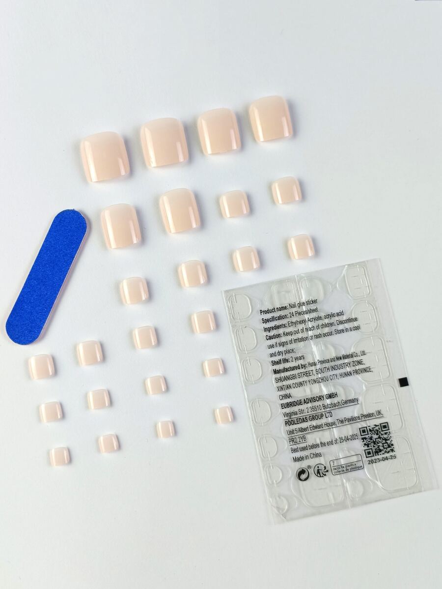 10999 1b-174 Uñas cortas desnudas