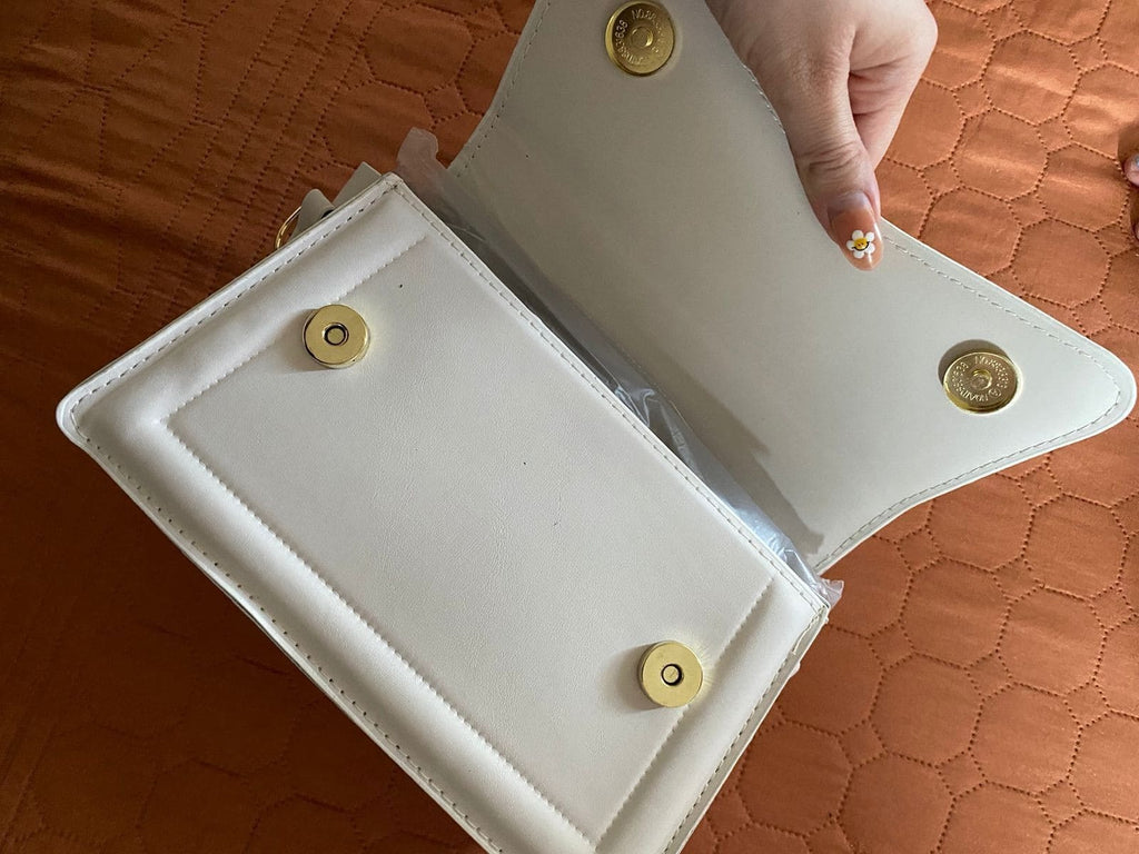 7862 1t-002 Bolsa cuadrada de moda unicolor con solapa con tira ajustable PU
