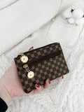 14869 2b-02-17 Monedero 1 Pza