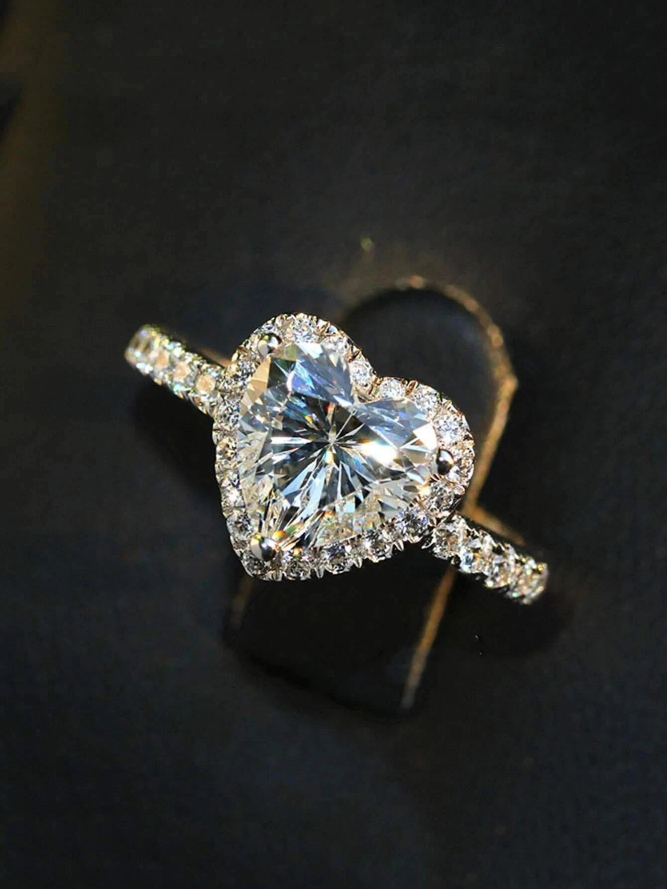 10599 1b-074 Anillo en forma de corazón