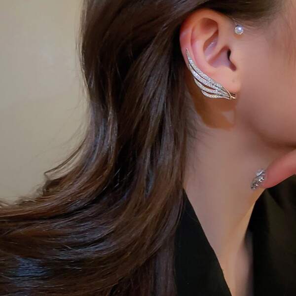 7842 1b-073 Una pieza pendiente ala con diamante de imitación para mujeres