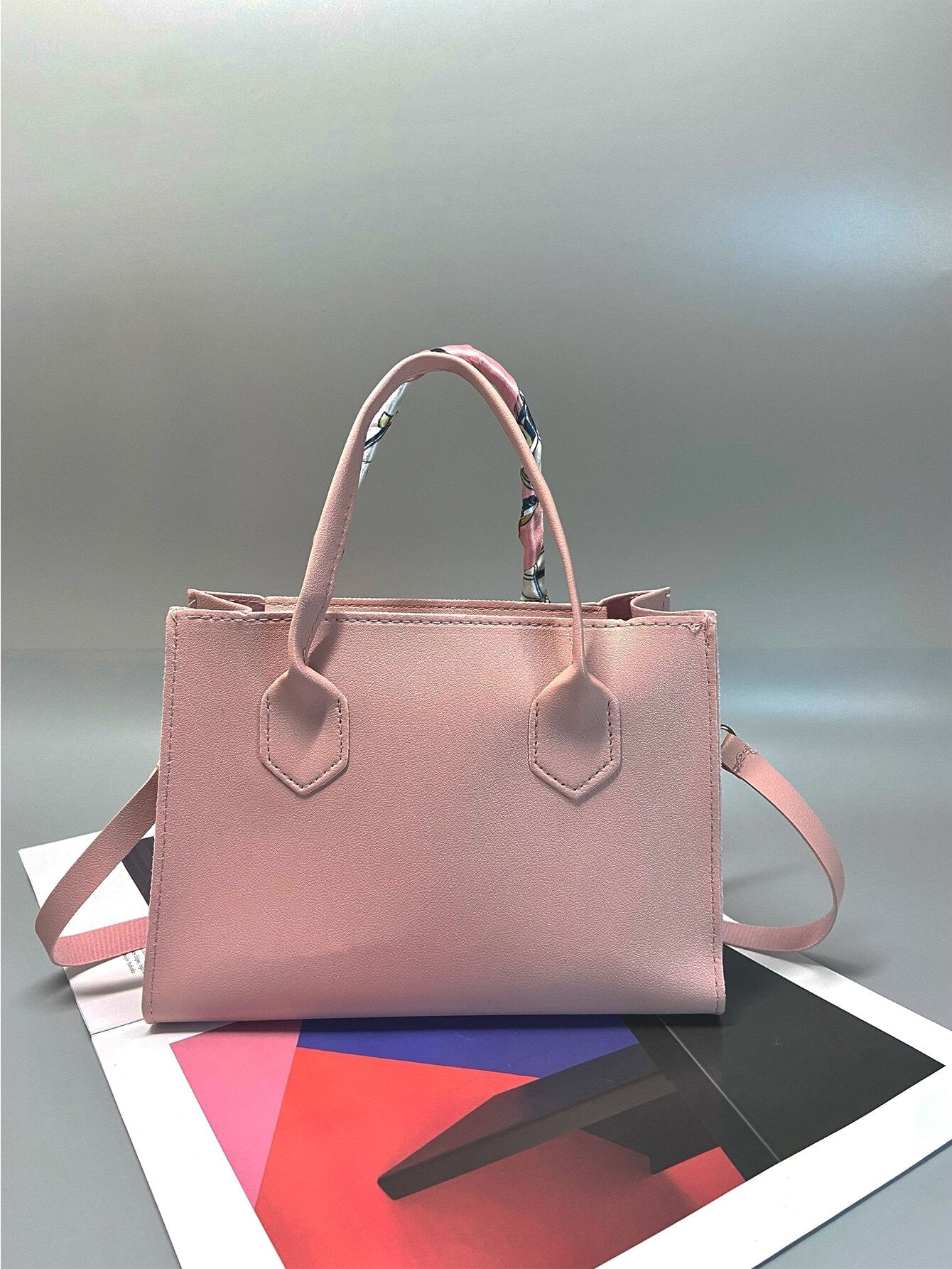 5968 a11-01 Bolso de mano informal con cierre de cremallera de Material Pu geométrico