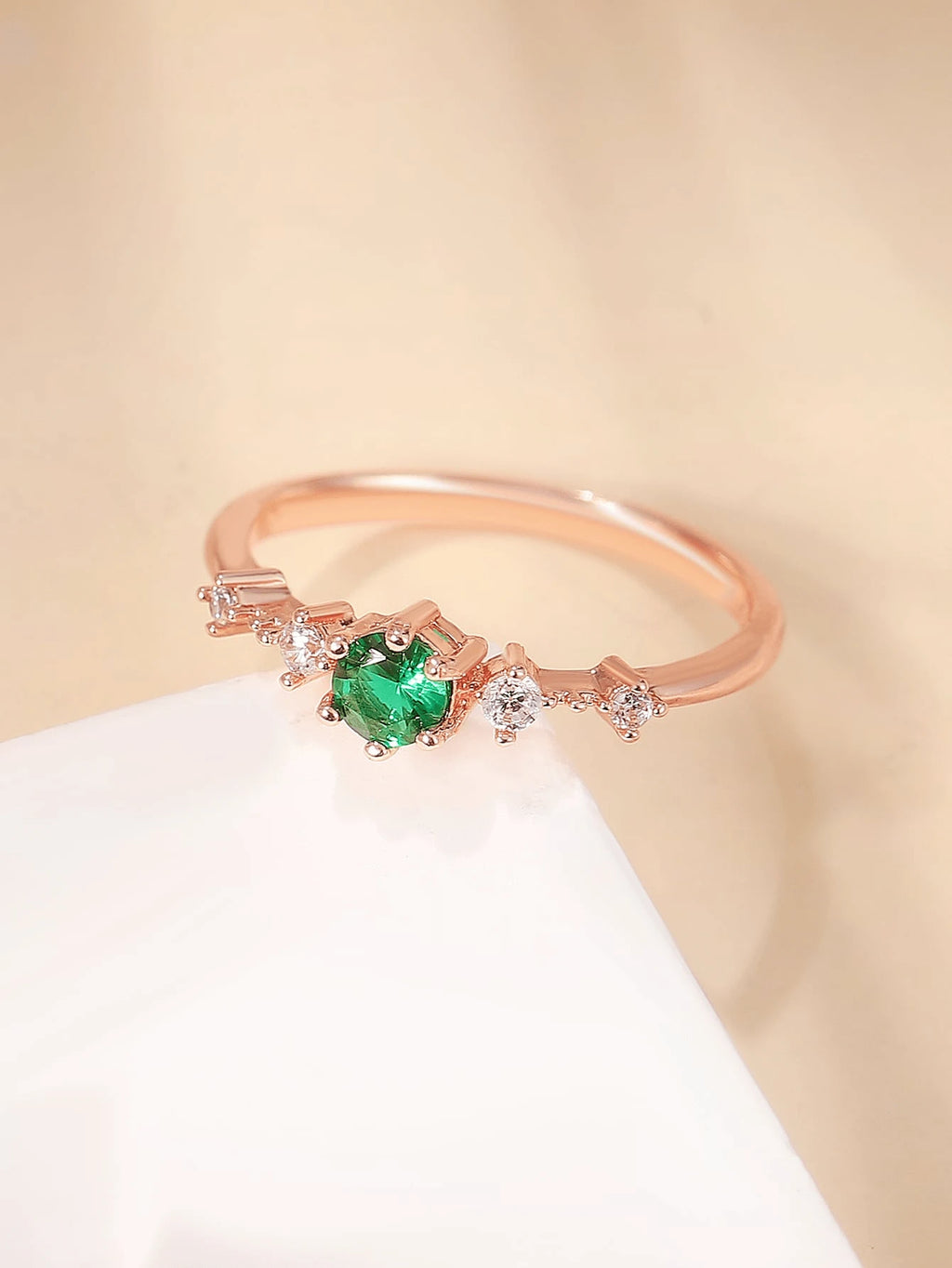 11493 1b-076 1 Pieza Diseño De Anillo De Cobre Simple Y Versátil Con Decoración De Circonita De Flor Para Mujer