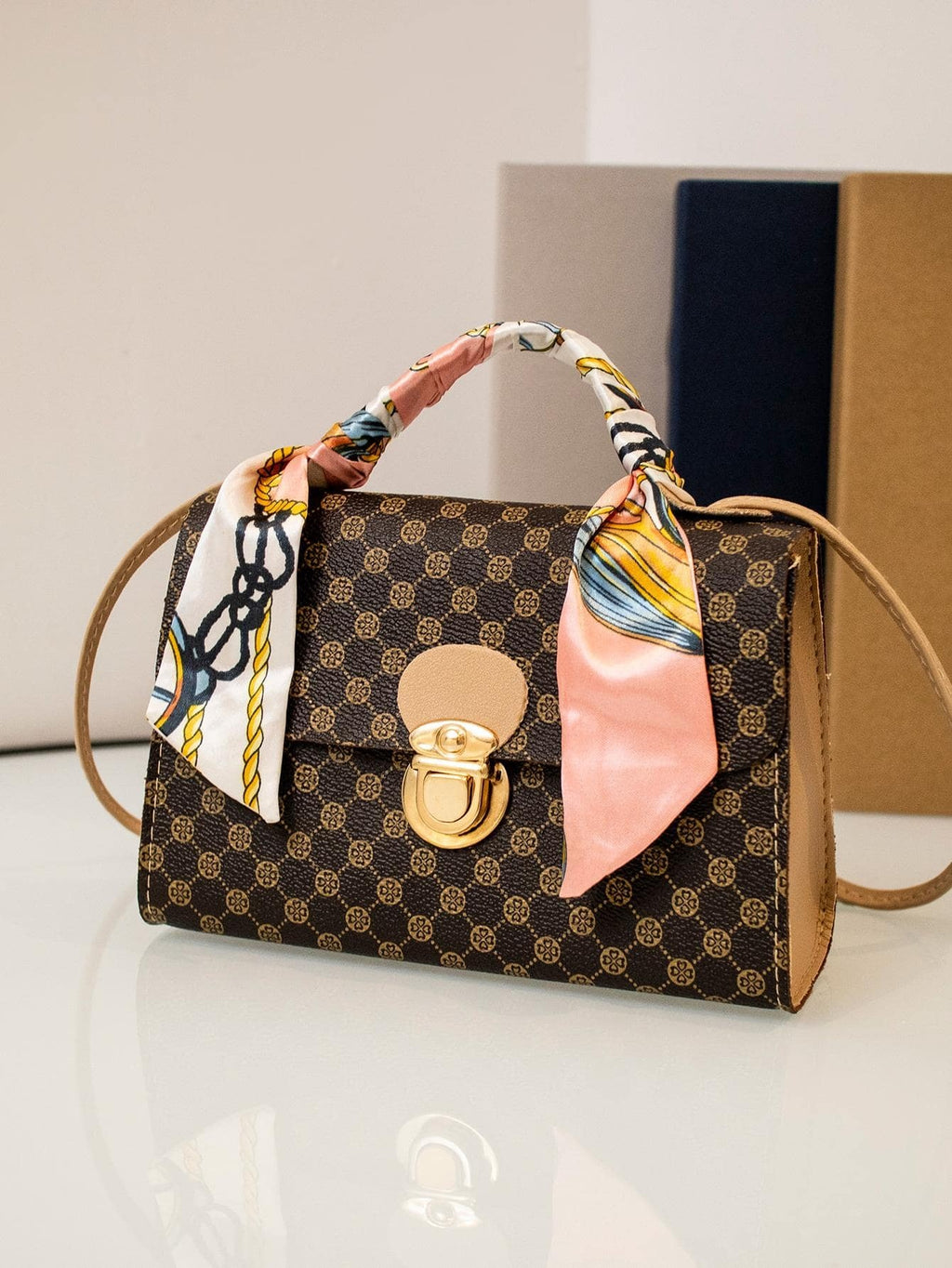 14917 1c-02-09 Mini bolso cuadrado con patrón geométrico