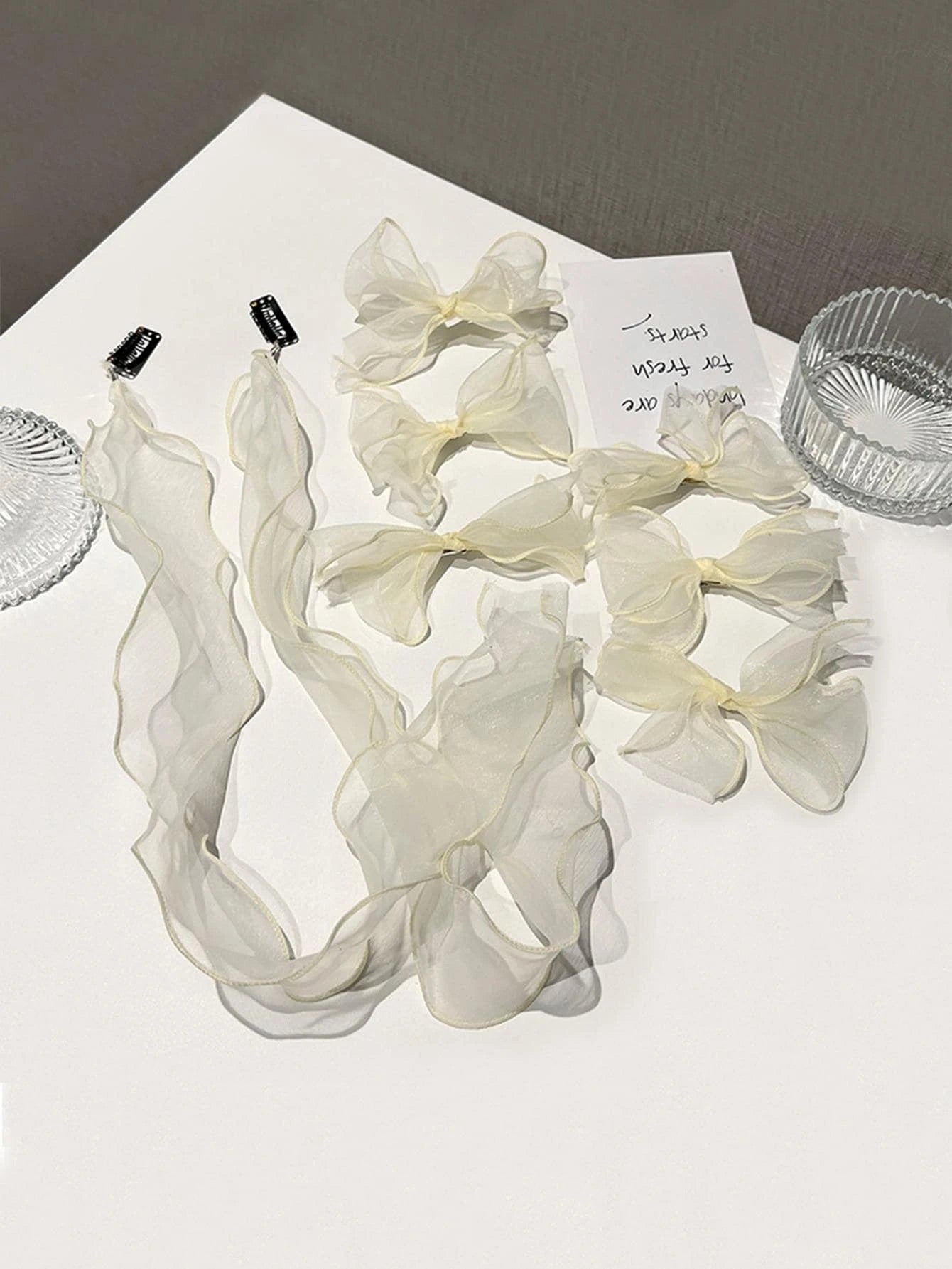 9946 1b-020 Ocho piezas de accesorios para el cabello para mujer