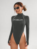 10557 1a-130 Body con estampado de letra ribete en contraste de manga raglán SHEIN ICON