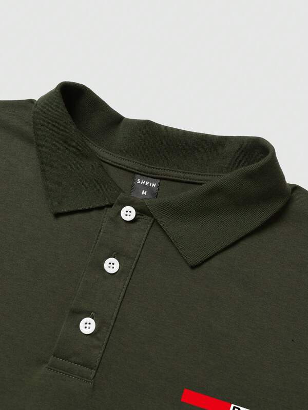 7799 08-07 Camisa polo con estampado de letra