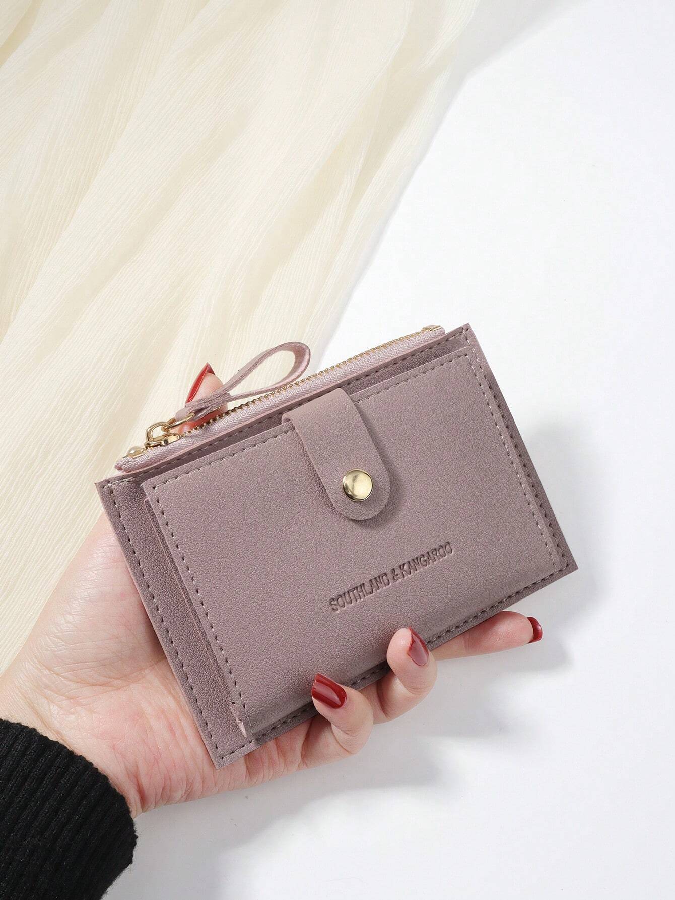 7609 a03-05 Billetera Pequeña De Diseño Plegable Con Detalles De Letras De Color Lila