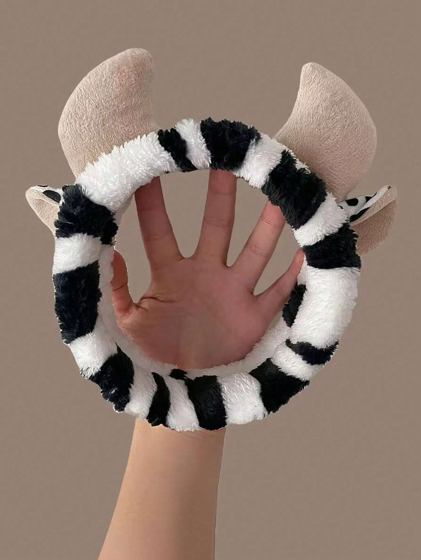 6325 Una pieza Diadema multifuncional cara lavado & Maquillaje con con diseño de vaca