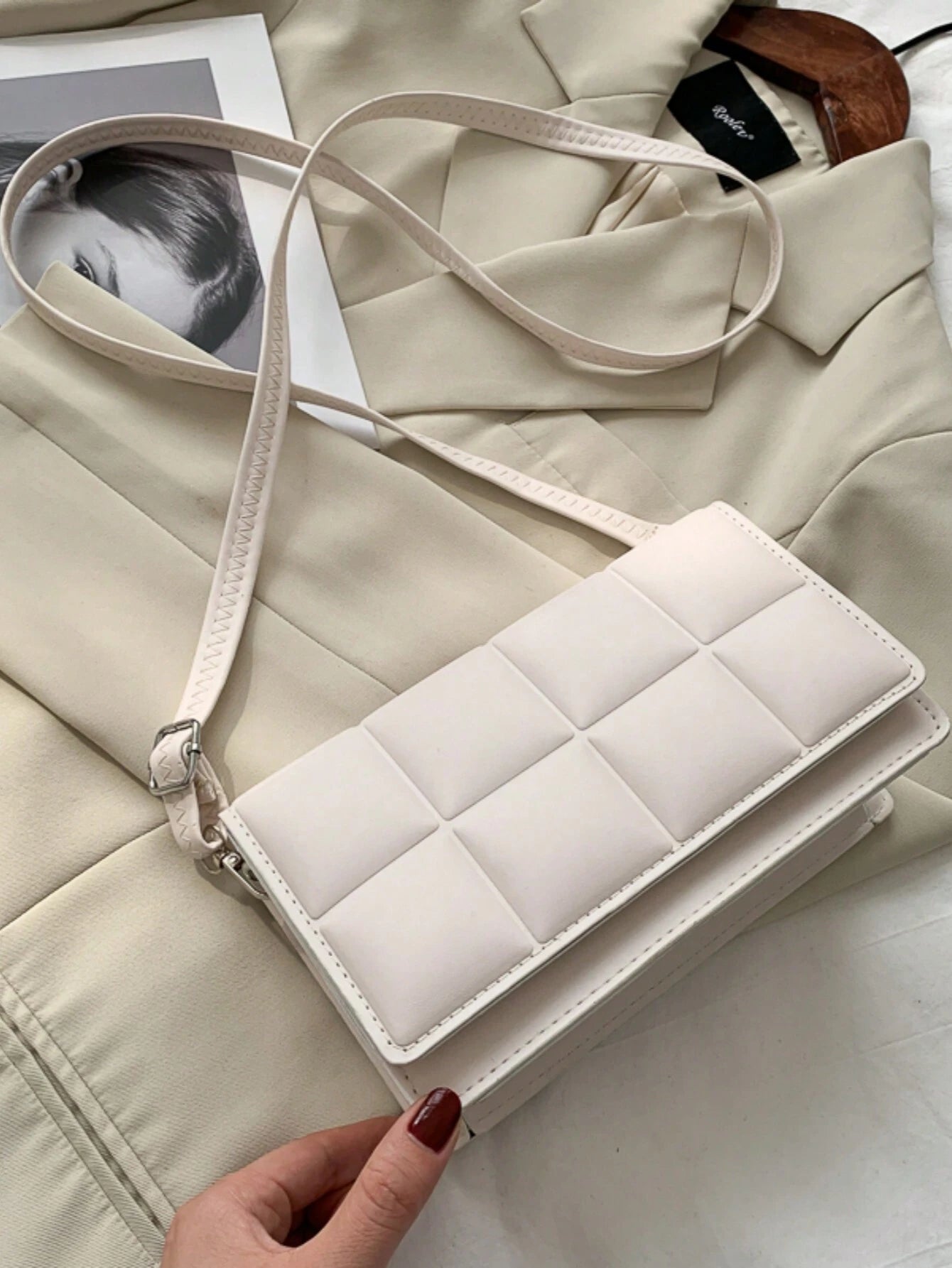 5841 a11-01 Una nueva moda popular en forma de bloque que voltea el color sólido