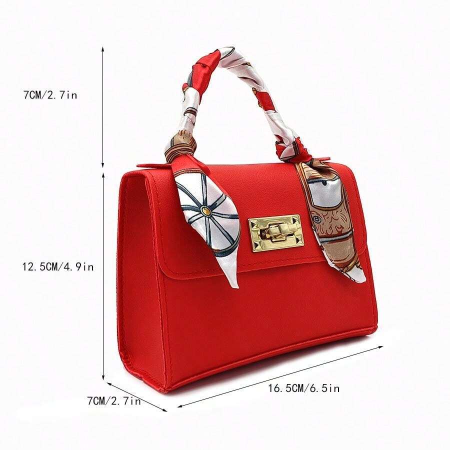 7541 a11-01 Cartera De Solapa Fashion Con Decoración De Mini Bufanda Roja Y Correa De Cadena Metálica