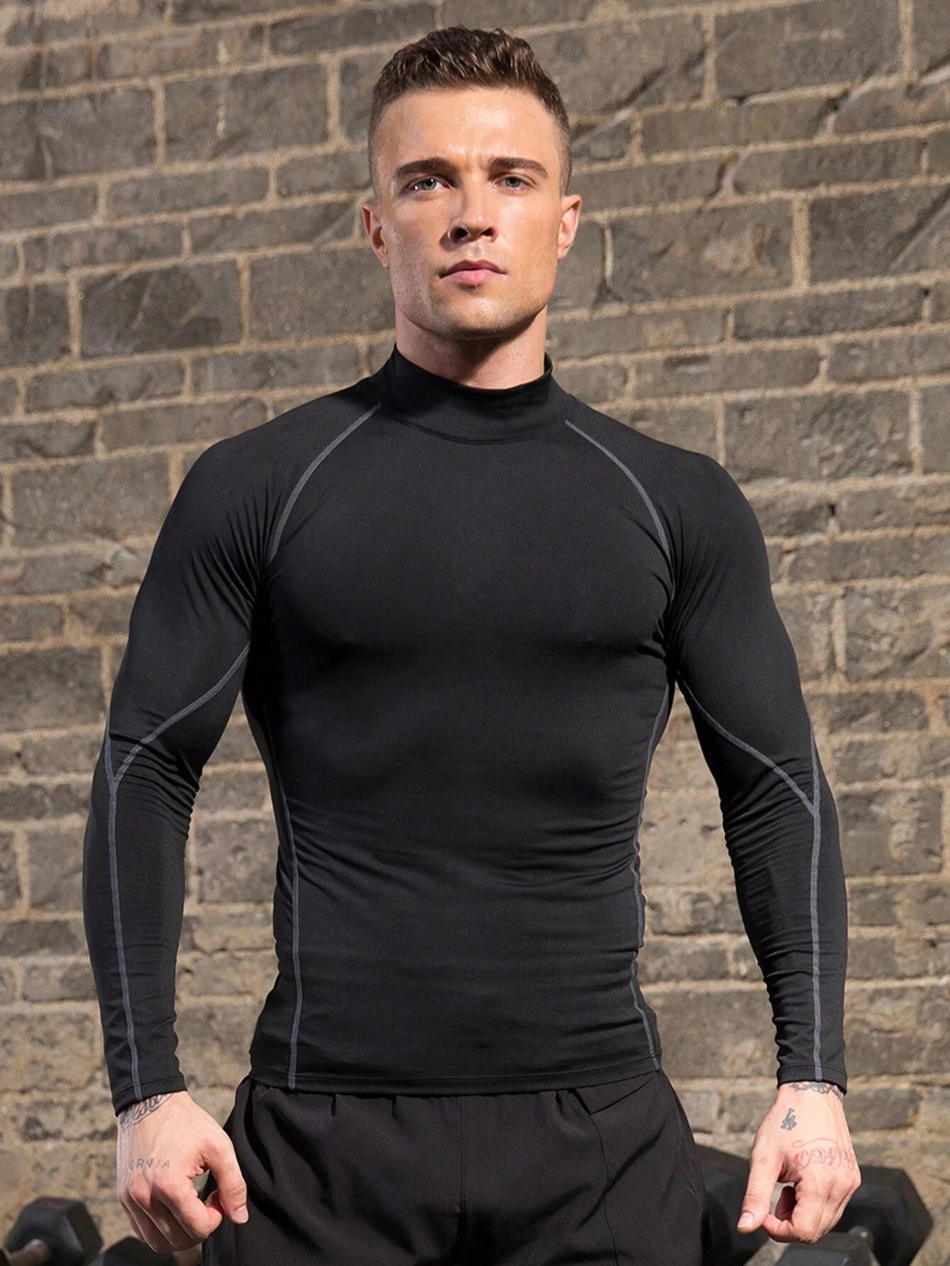 7555 1t-006 Hombres Camiseta deportiva en contraste con puntada