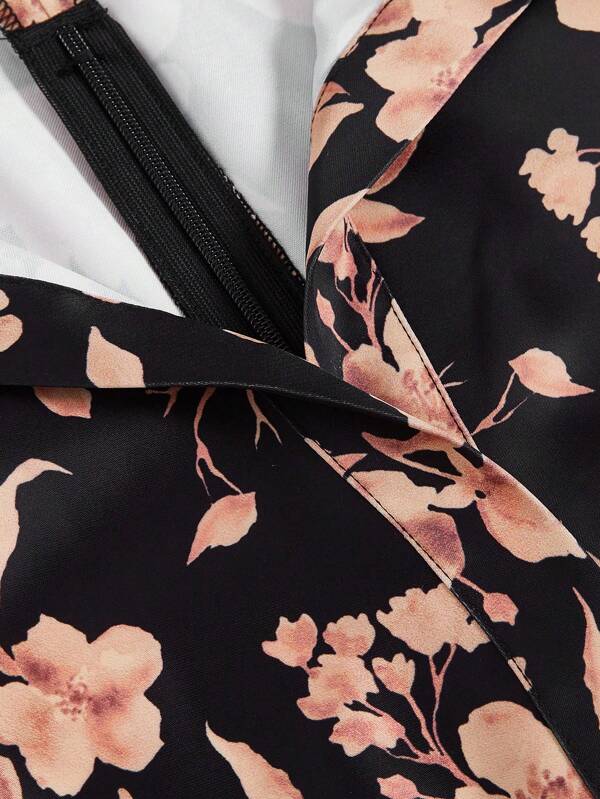 7238 a08-02 Whitebread Camisa corta con mangas abullonadas y estampado floral
