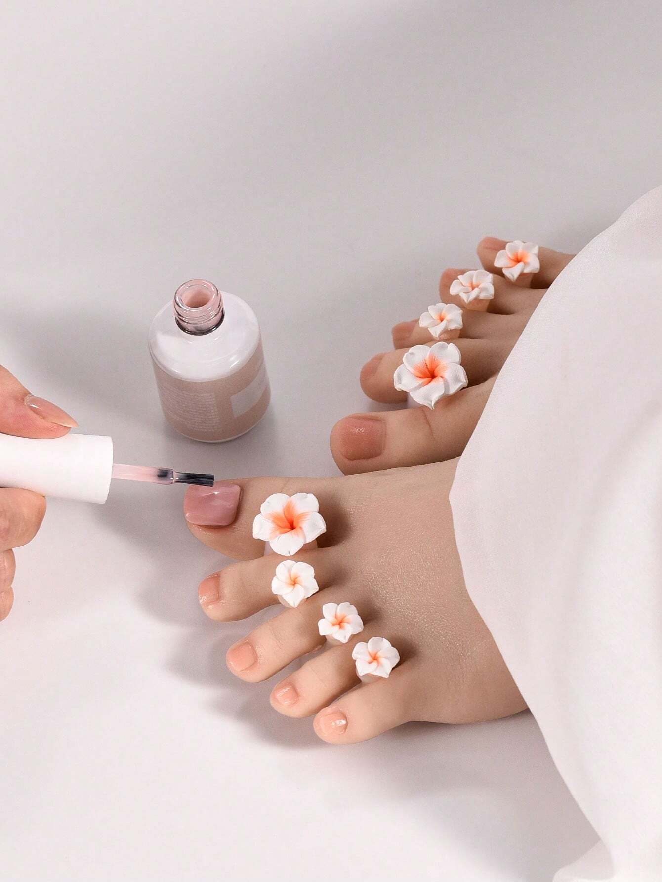 6100 1b-063 Set 8 Separadores De Dedos De Silicona Con Forma De Flor Blanca