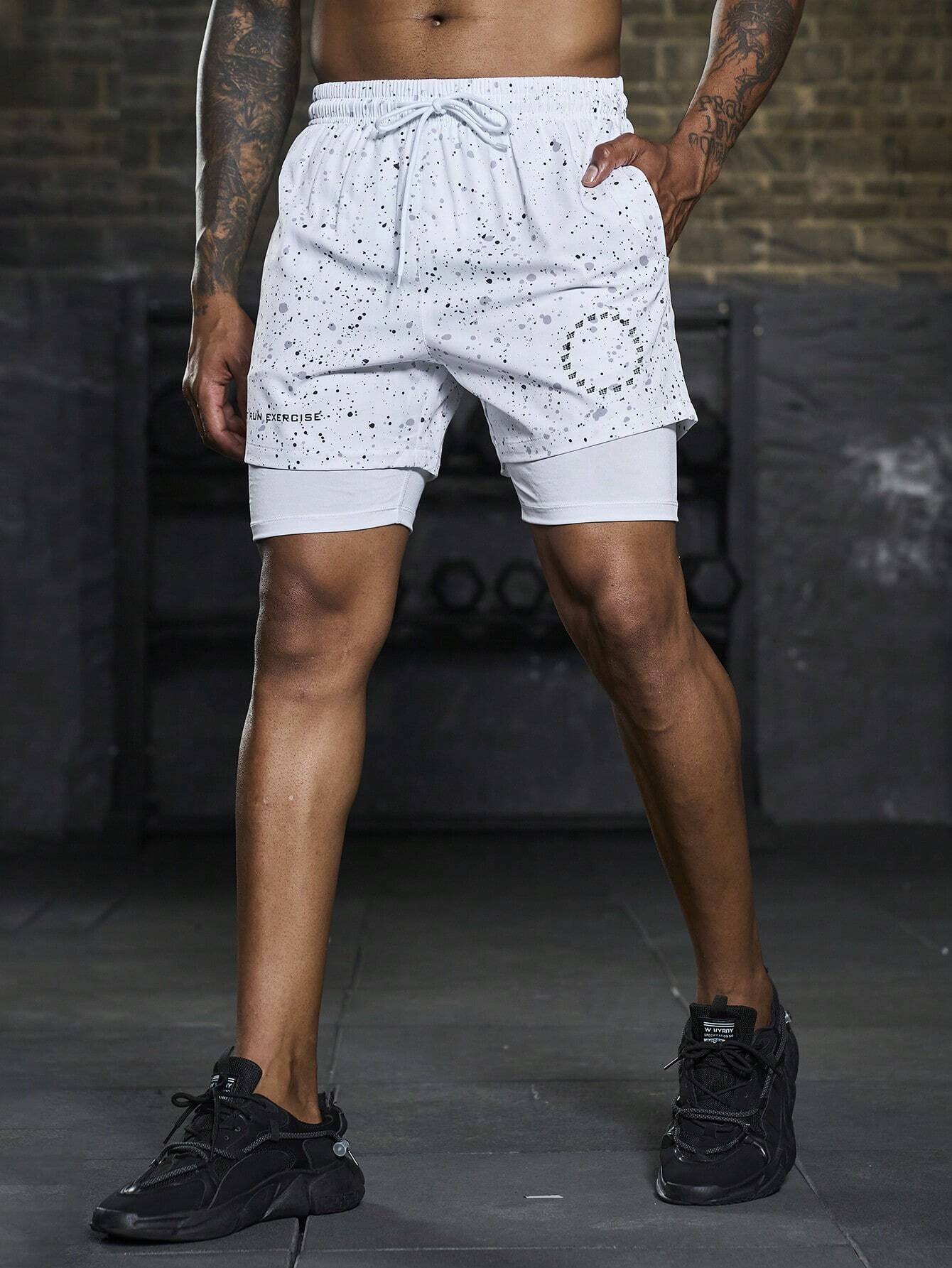 5249 a03-08 Hombres Shorts deportivos 2 en 1 con estampado de letra y cintura anudada con bolsillo para teléfono